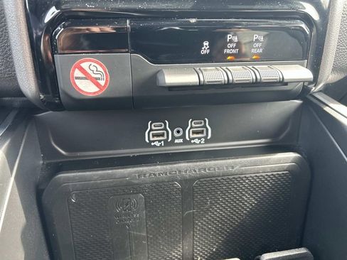 Used 2025 RAM 1500 Big Horn AWD/4WD image 31