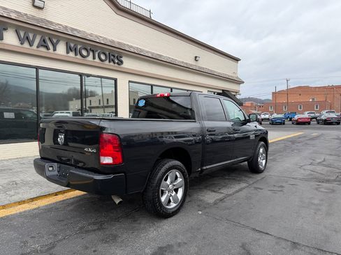 Used 2018 RAM 1500 Express image 3