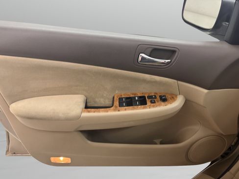 Used 2004 Honda Accord EX image 19