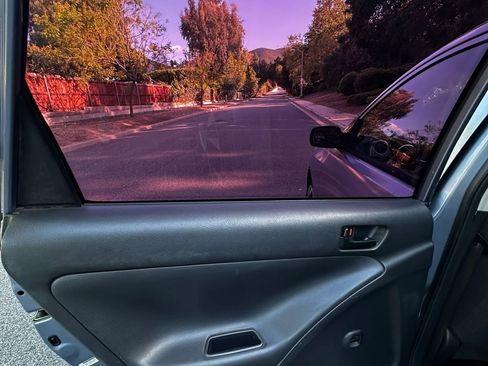 Used 2005 Toyota Matrix FWD image 15