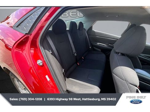 Used 2024 Hyundai Elantra SE FWD image 20