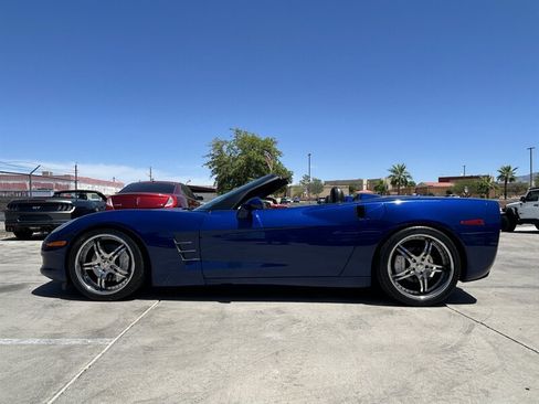 Used 2005 Chevrolet Corvette Convertible w/ Preferred Equipment Group RWD image 3
