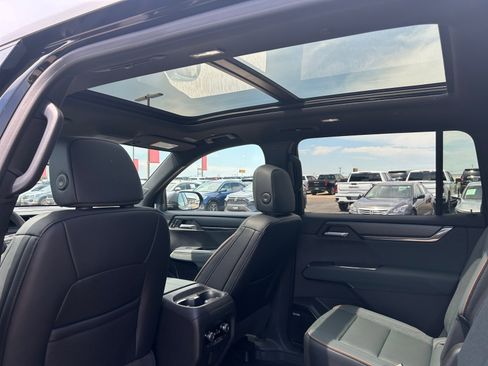 New 2026 GMC Acadia AT4 w/ LPO, Floor Liner Package image 19