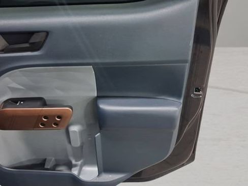 Used 2023 Ford Maverick Lariat w/ Lariat Luxury Package FWD image 17