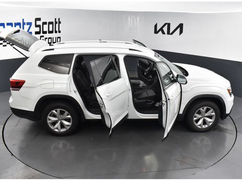 Used 2019 Volkswagen Atlas SE w/ Towing Package FWD image 32