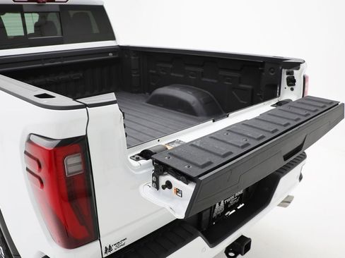 Used 2024 GMC Sierra 2500 Denali w/ Denali Reserve Package image 13