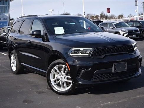 Used 2024 Dodge Durango GT image 2