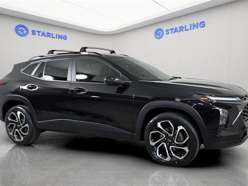 Used 2024 Chevrolet Trax RS w/ Driver Confidence Package image 12