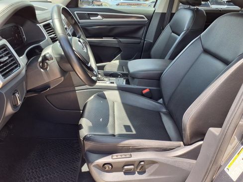 Used 2019 Volkswagen Atlas SEL FWD image 23