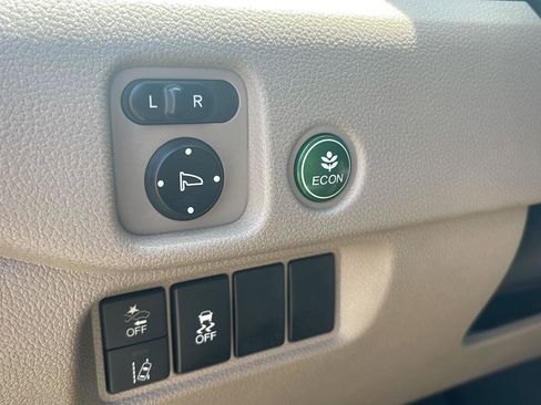 Used 2019 Honda Pilot LX image 24