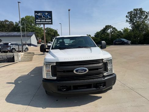 Used 2018 Ford F250 XL RWD image 4