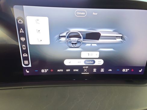 New 2026 Audi Q3 quattro 2.0T AWD/4WD image 19