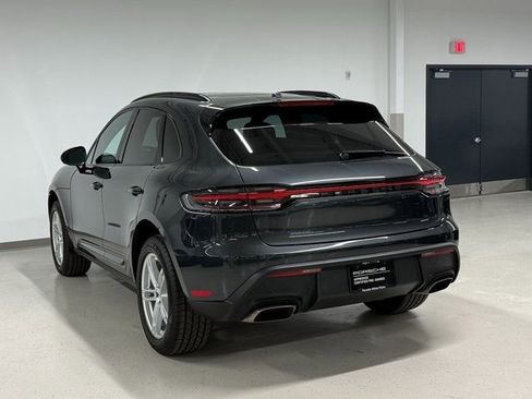 Certified 2025 Porsche Macan image 3