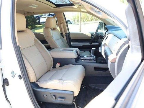 Used 2021 Toyota Tundra Limited w/ Limited Premium Package AWD/4WD image 25
