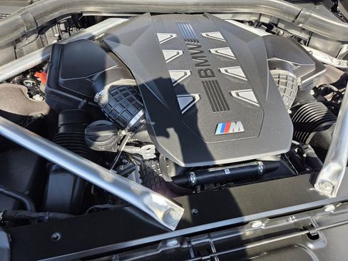 New 2026 BMW X7 M60i image 18