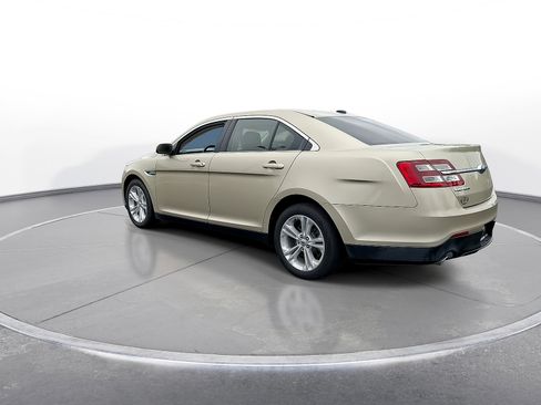 Used 2017 Ford Taurus SE FWD image 6