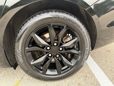 Used 2017 Chevrolet Impala LT FWD image 26