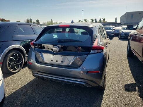 Used 2025 Nissan Leaf S FWD image 5