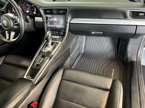 Used 2018 Porsche 911 Carrera RWD image 30