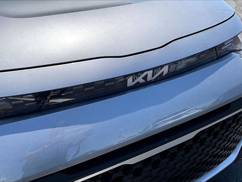 Used 2025 Kia Soul LX w/ LX Technology Package FWD image 29