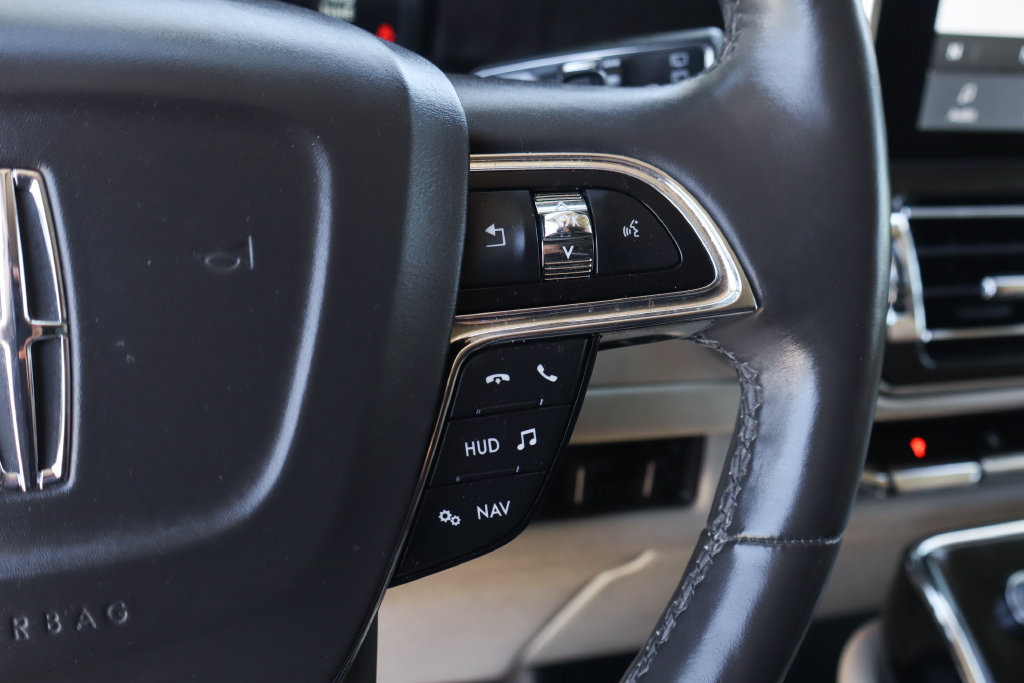 Used 2021 Lincoln Navigator Reserve AWD/4WD image 26