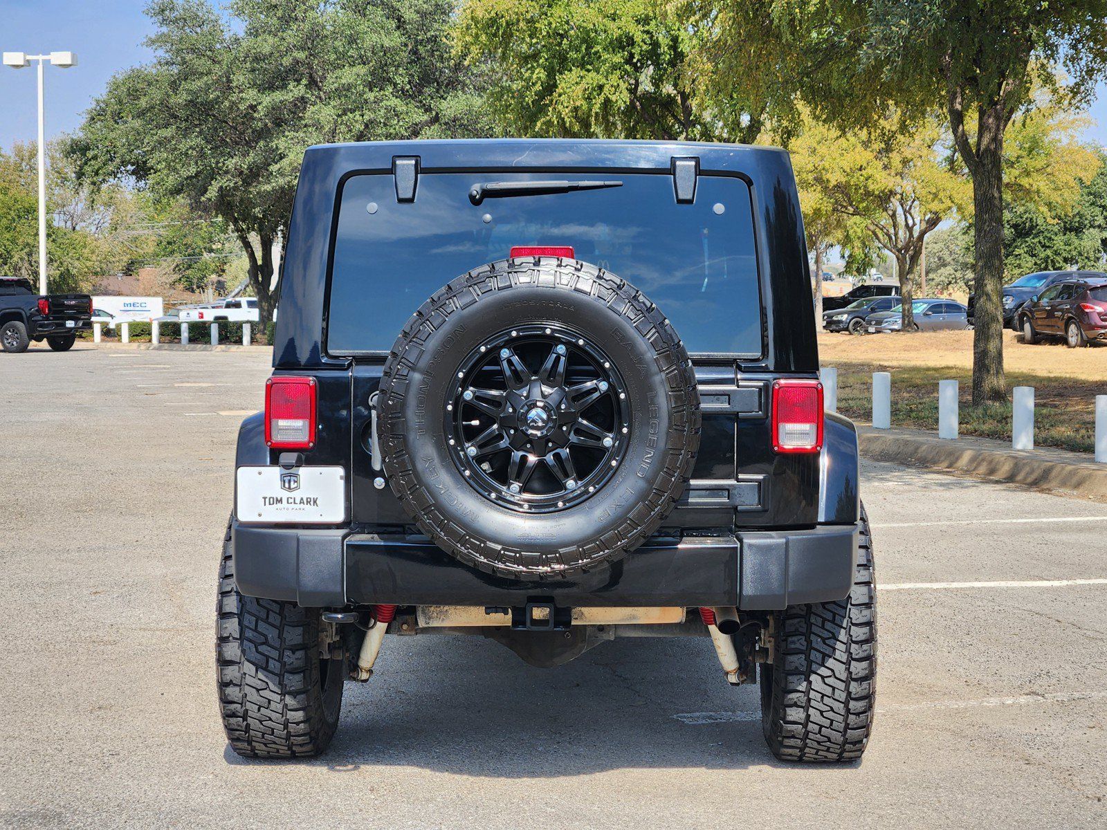 Used 2012 Jeep Wrangler Unlimited Sahara AWD/4WD image 28