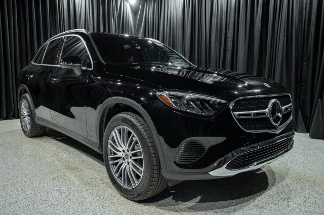 Certified 2026 Mercedes-Benz GLC 300 image 3