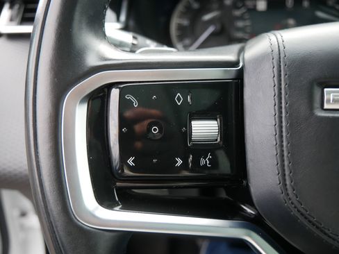 Used 2022 Land Rover Range Rover Velar R-Dynamic S image 24