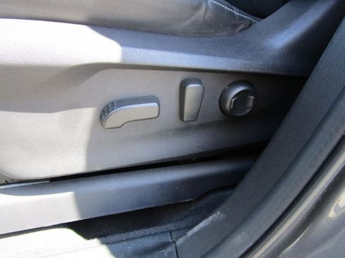 Used 2022 Subaru Ascent Limited AWD/4WD image 13