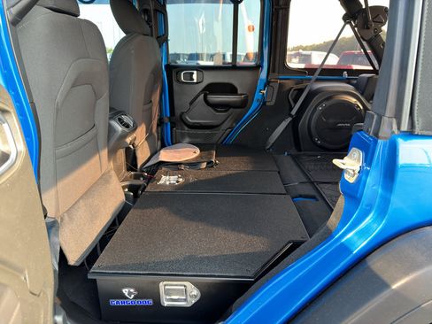 Used 2023 Jeep Wrangler Unlimited Sport AWD/4WD image 26