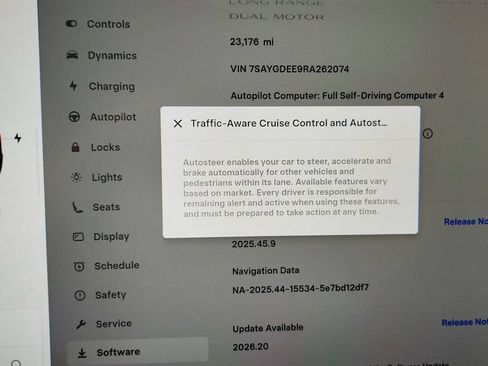 Used 2024 Tesla Model Y Long Range AWD/4WD image 16