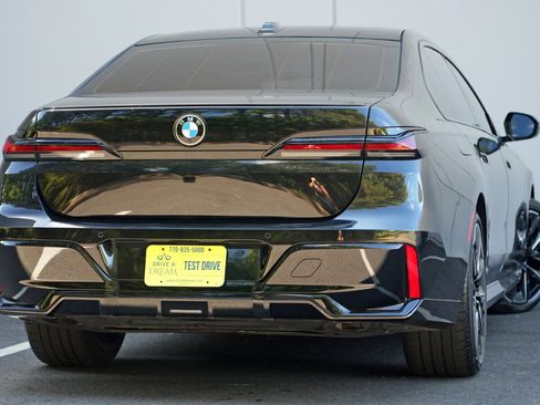 Used 2024 BMW 740i w/ M Sport Professional Package RWD image 5