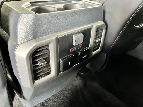 Used 2022 Ford F350 Platinum w/ FX4 Off-Road Package AWD/4WD image 22
