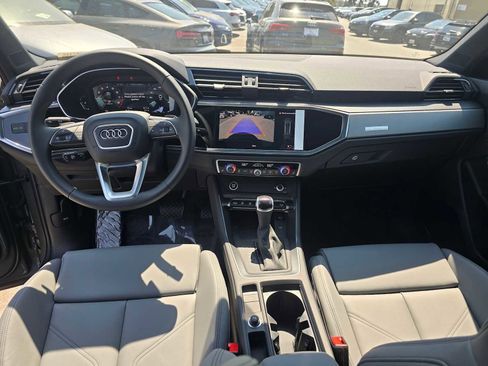 New 2025 Audi Q3 2.0T Premium image 22