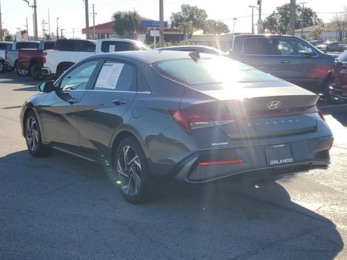 Used 2025 Hyundai Elantra SEL image 5
