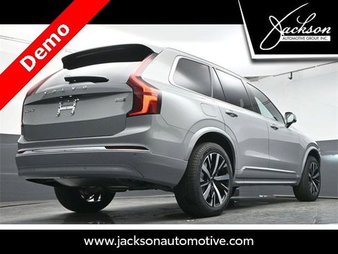 New 2025 Volvo XC90 B5 Core w/ Protection Package image 35