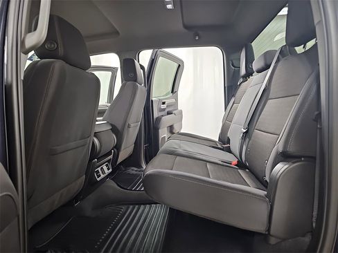 Used 2024 Chevrolet Silverado 1500 LT image 17