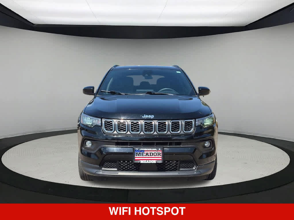 Used 2024 Jeep Compass Latitude AWD/4WD image 10