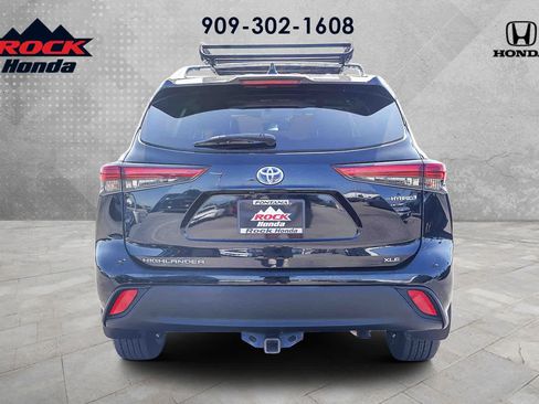 Used 2021 Toyota Highlander XLE image 5