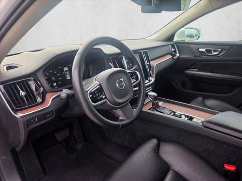 Used 2019 Volvo S60 T5 Inscription FWD image 9