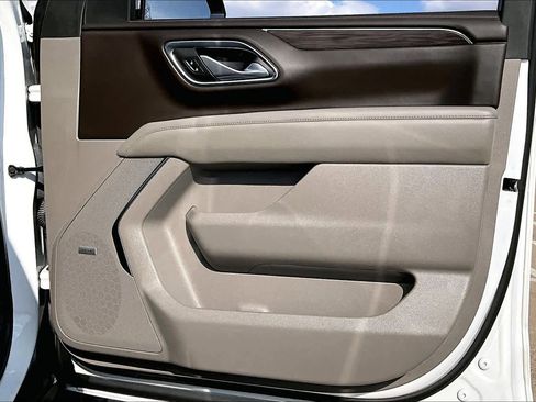 Used 2023 Chevrolet Tahoe LT w/ LT Signature Package image 22