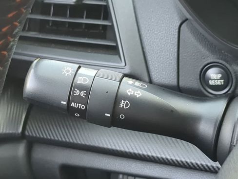 Used 2020 Subaru Crosstrek 2.0i Premium image 27