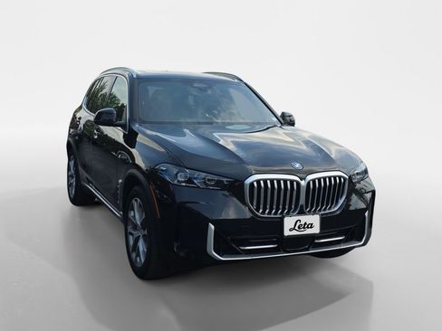 Used 2025 BMW X5 xDrive50e AWD/4WD image 2