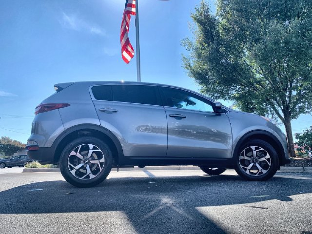 Used 2022 Kia Sportage LX FWD image 9