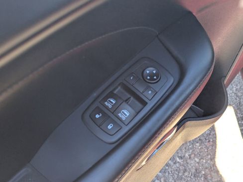 Used 2020 Dodge Challenger SXT w/ Plus Package image 17