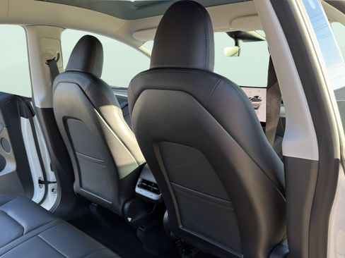 Used 2023 Tesla Model Y Long Range image 28