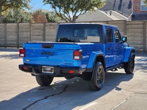 Used 2021 Jeep Gladiator Sport image 15