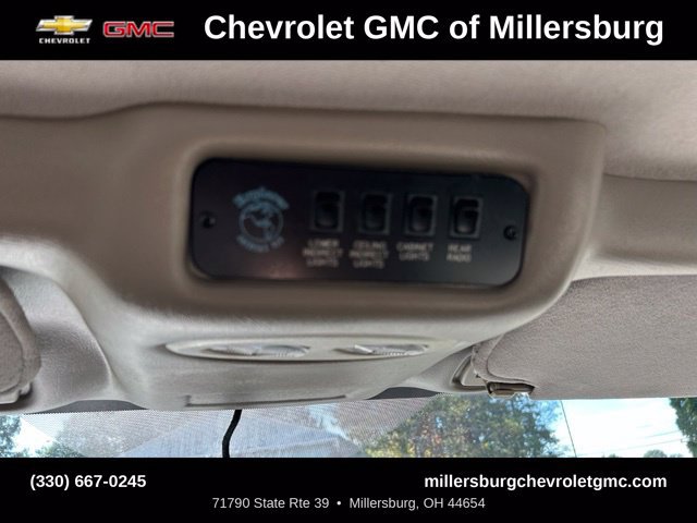 Used 2004 GMC Savana 1500 w/ Preferred Equipment Group RWD image 22
