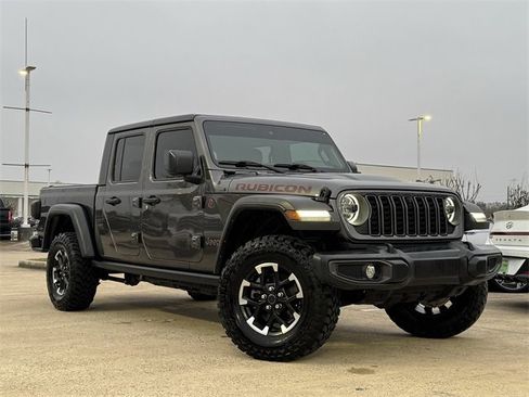 Used 2024 Jeep Gladiator Rubicon w/ Technology Group image 2