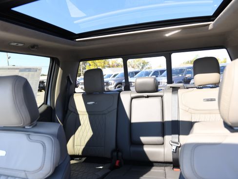 New 2026 Ford F250 Platinum w/ Platinum Plus Package image 39